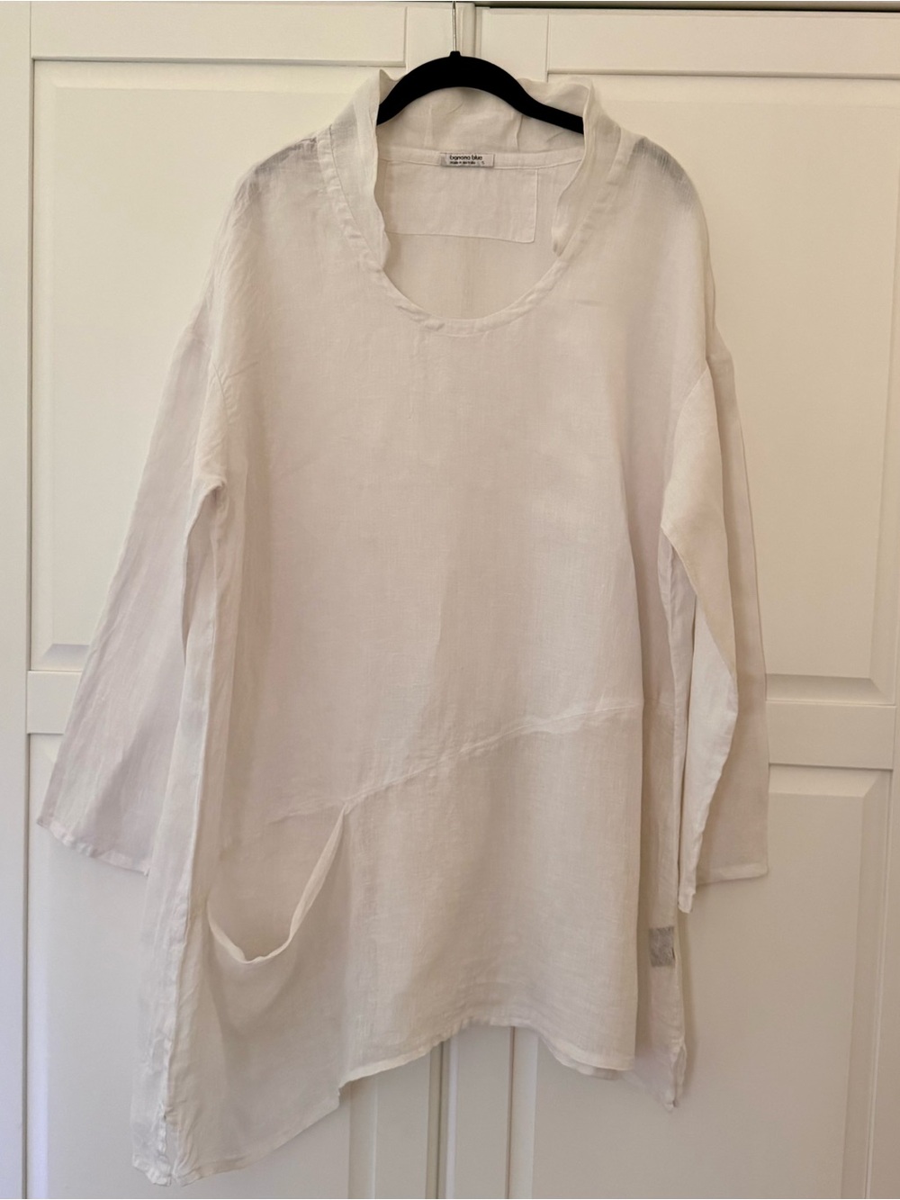 Banana Blue Asymmetric White Linen Tunic, Size Small